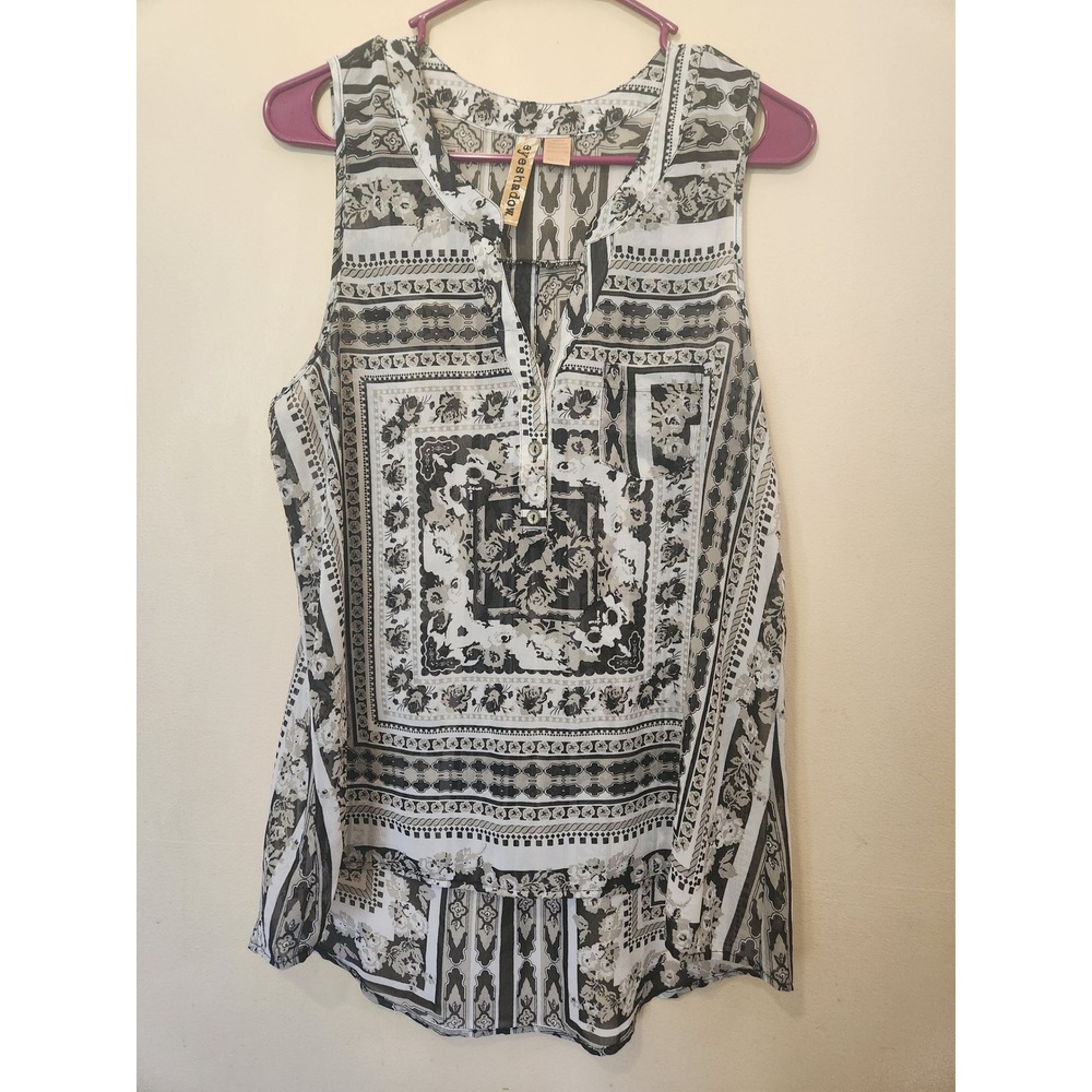 Eyeshadow Womens Black White Floral Tile Print Sleeveless‎ Chiffon Blouse Large